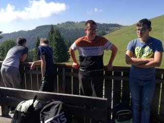 cdb7056e-eb82-45e7-bb64-bd1c9dd2403b